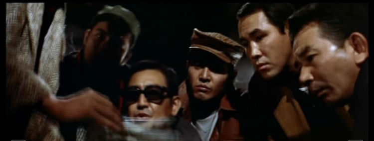 Guerre des gangs à Okinawa 04