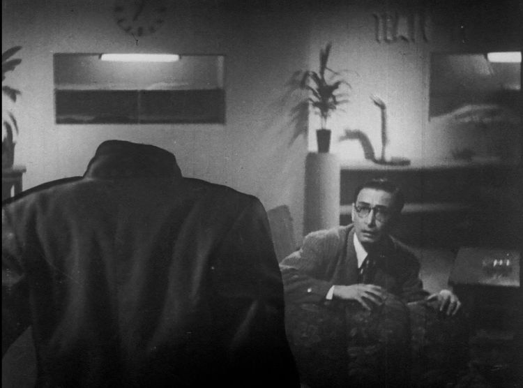 L'homme invisible apparaît 02